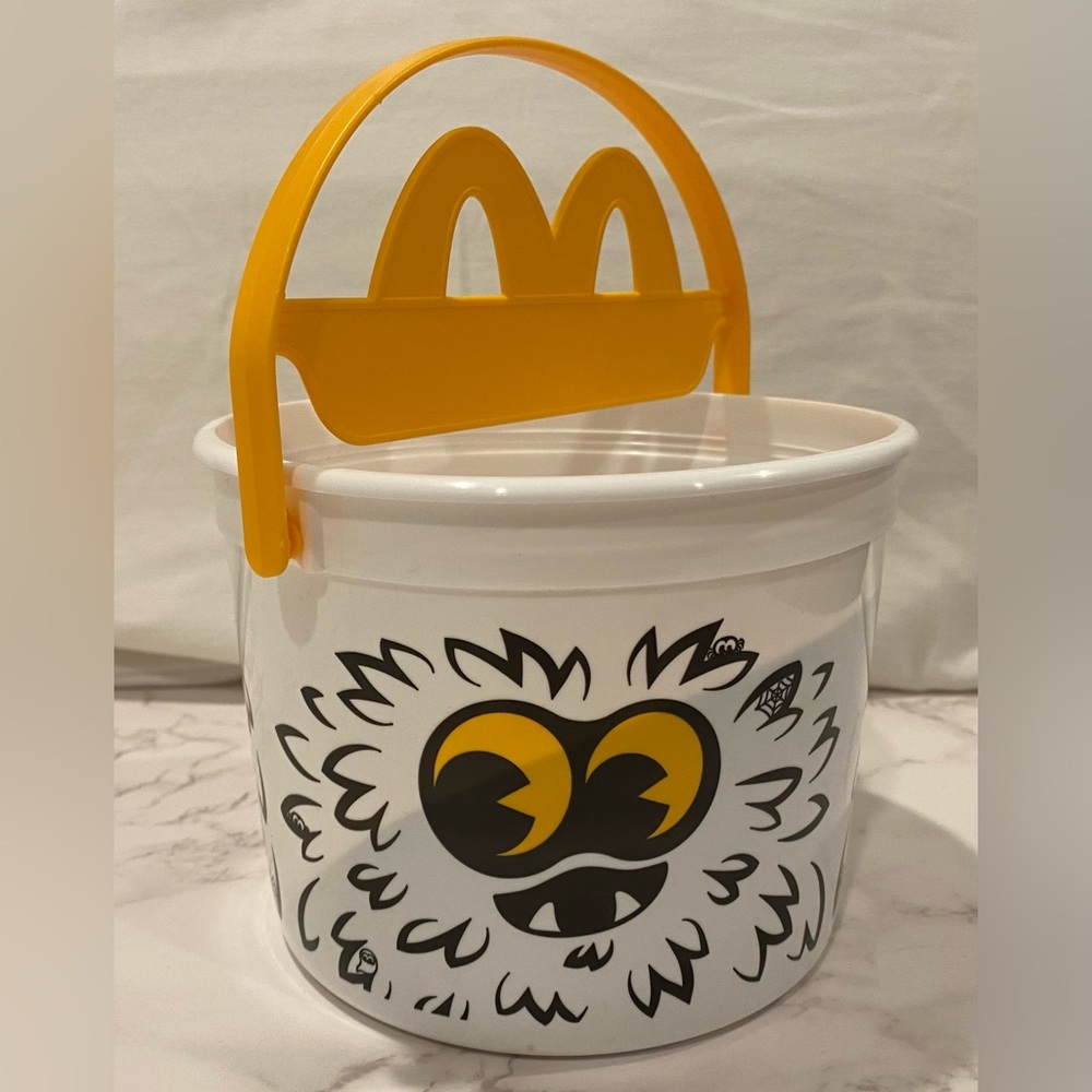 MCDONALDS BOO BUCKET 2024